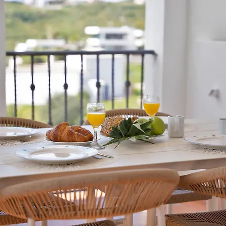Palm Residency - Beachside With Free Parking
